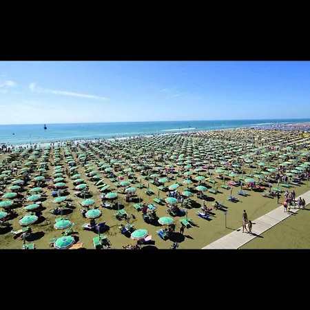 Adorable Flat With Large Terrace Overlooking The Sea Bibione