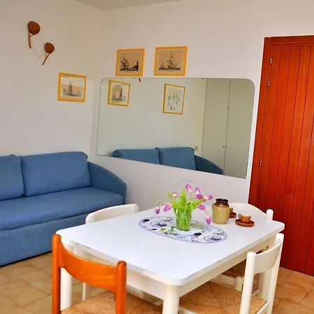 Adorable Flat With Large Terrace Overlooking The Sea *
